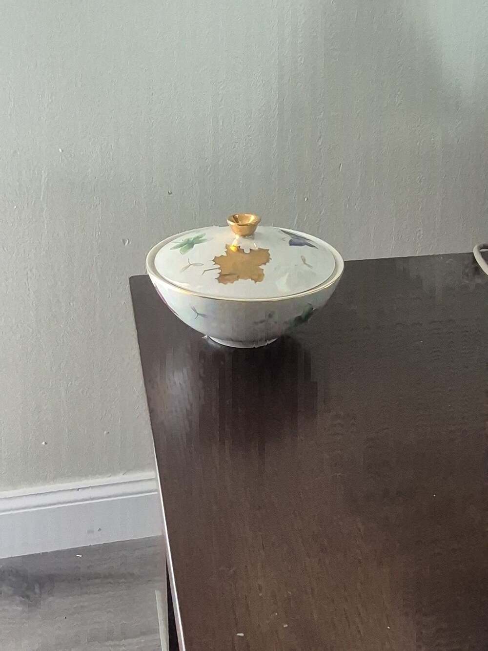 Lipper and Mann Lusterware Covered Sugar Bowl Butterfly and Leaves
